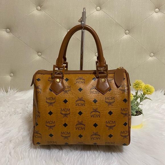 Authentic Mcm Congac Boston - Picture 2 of 15